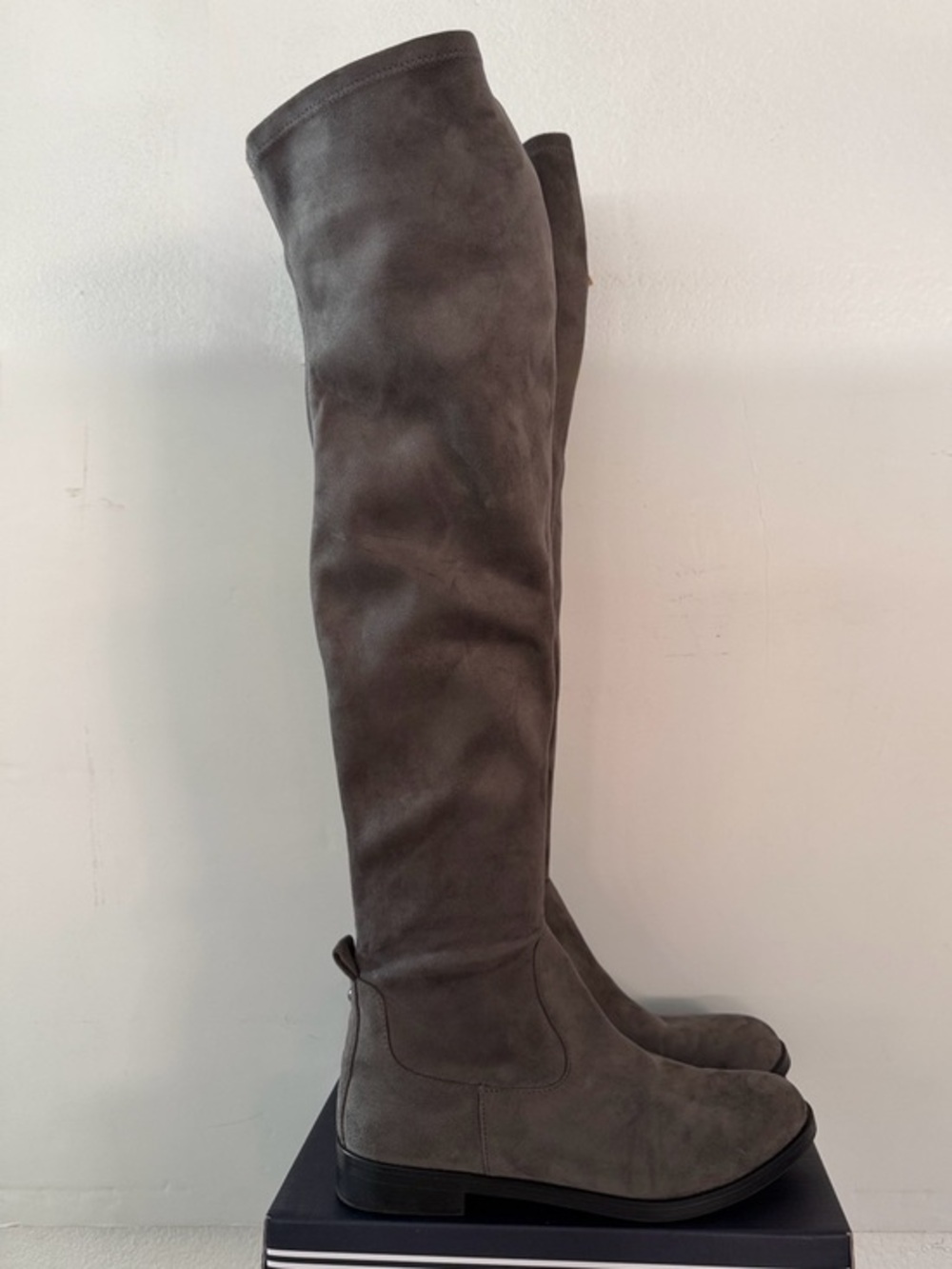 Kenneth Cole Reaction Women's Wind-Y over-the-knee boots Size 7.5